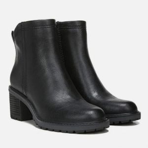 ZODIAC Greyson Vegan Leather Stacked Heel Ankle Boots Sz 8.5